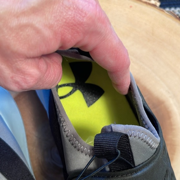 Under Armour slip on foam shoes, NWOT size 7Y gray, and black - Picture 9 of 11